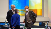 25 Jahre HPVBW: Festakt, Susanne Kränzle mit Prof. Winfried Hardinghaus und Prof. Andreas Heller - Foto: Birgit Beurer